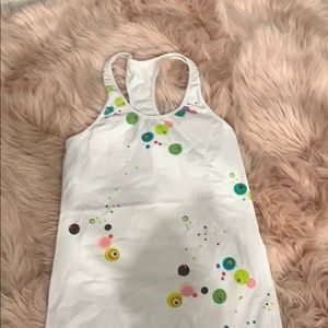 Lululemon stretchy top